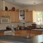 Kitchen: Eco-Friendly Retreat House